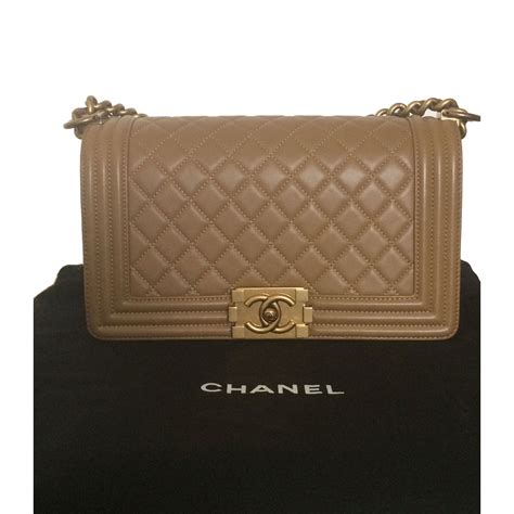 chanel beige le boy